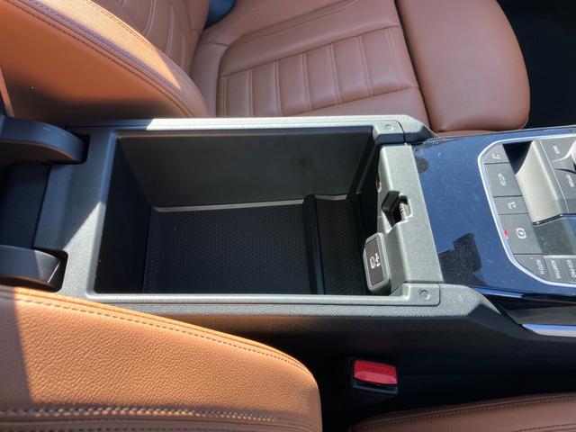 ４シリーズ Ｍ４４０ｉ　ｘＤｒｉｖｅカブリオレ　【正規認定中古車】【全国正規ディーラー保証付／２年・走行距離無制限】　１９ＡＷ　ｈａｒｍａｎ／ｋａｒｄｏｎ　レーザーライト　ヘッドアップ・ディスプレイ　アダプティブＭサスペンション　トップビューカメラ（56枚目）