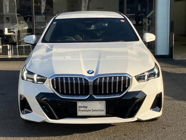 ５シリーズ ５２３ｄ　ｘＤｒｉｖｅツーリング　Ｍスポーツ　【正規認定中古車】【全国正規ディーラー保証付／２年・走行距離無制限】２０ＡＷ　ヘッドアップ・ディスプレイ　全席シートヒーター　トップビューカメラ　全方位ＰＤＣ　フルセグＴＶ　純正前後ドライブレコーダー（12枚目）