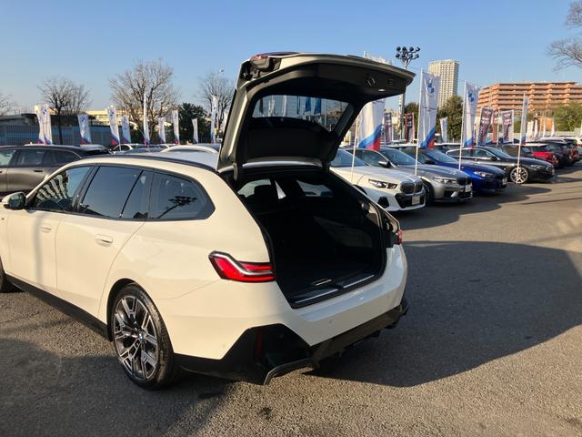 ５シリーズ ５２３ｄ　ｘＤｒｉｖｅツーリング　Ｍスポーツ　【正規認定中古車】【全国正規ディーラー保証付／２年・走行距離無制限】２０ＡＷ　ヘッドアップ・ディスプレイ　全席シートヒーター　トップビューカメラ　全方位ＰＤＣ　フルセグＴＶ　純正前後ドライブレコーダー（26枚目）