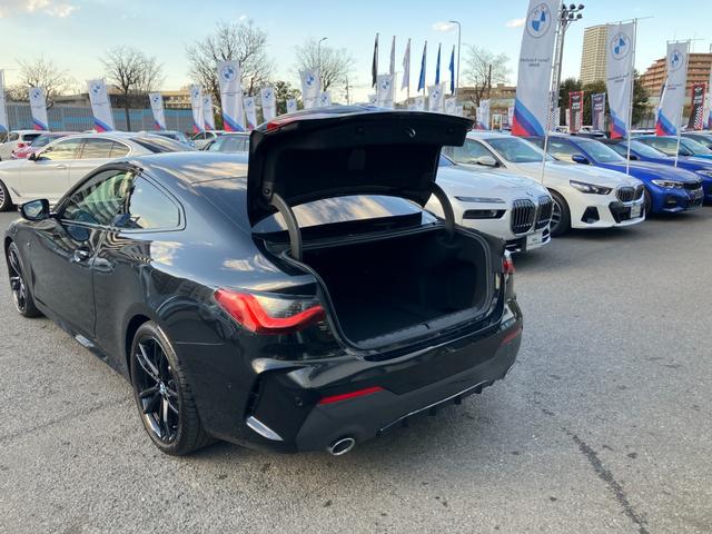 ４シリーズ ４２０ｉクーペ　Ｍスポーツ　【正規認定中古車】【全国正規ディーラー保証付／２年・走行距離無制限】　１９ＡＷ　Ｍスポーツ・ブレーキ　アダプティブ・Ｍサスペンション　赤革電動スポーツシート　オットマン付き　シートヒーター（21枚目）