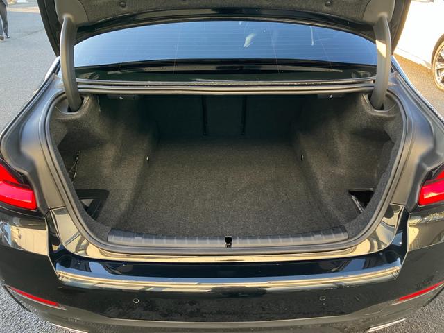 ５シリーズ ５２３ｄ　ｘＤｒｉｖｅＭスポーツエディションジョイ＋　【正規認定中古車】【全国正規ディーラー保証付／２年・走行距離無制限】１９ＡＷ　ＬＥＤ　パドルシフト　前後社外ドラレコ　黒革Ｐシート　シートヒーター　トップビュー　全方囲ＰＤＣ　フルセグＴＶ　ＡＣＣ（21枚目）