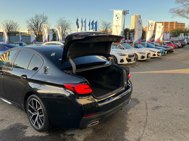 ５シリーズ ５２３ｄ　ｘＤｒｉｖｅＭスポーツエディションジョイ＋　【正規認定中古車】【全国正規ディーラー保証付／２年・走行距離無制限】１９ＡＷ　ＬＥＤ　パドルシフト　前後社外ドラレコ　黒革Ｐシート　シートヒーター　トップビュー　全方囲ＰＤＣ　フルセグＴＶ　ＡＣＣ（23枚目）