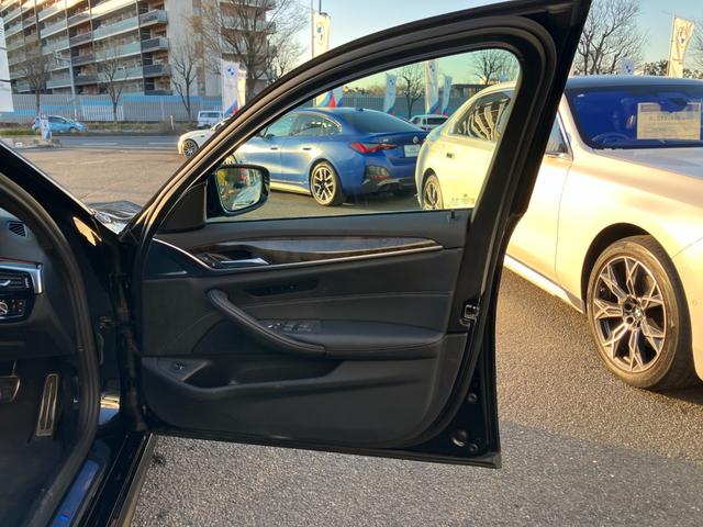 ５シリーズ ５２３ｄ　ｘＤｒｉｖｅＭスポーツエディションジョイ＋　【正規認定中古車】【全国正規ディーラー保証付／２年・走行距離無制限】１９ＡＷ　ＬＥＤ　パドルシフト　前後社外ドラレコ　黒革Ｐシート　シートヒーター　トップビュー　全方囲ＰＤＣ　フルセグＴＶ　ＡＣＣ（25枚目）