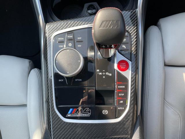 M4 M4クーペ コンペティション 【正規認定中古車】【全国正規ディーラー保証付/2年・走行距離無制限】19AW harman/kardon トップビュー 白灰革スポーツPシート シートヒーター シートベンチレーション HUD ACC(55枚目)