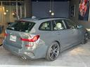 ３シリーズ ３３０ｉツーリング　Ｍスポーツ　認定中古車／正規ディーラー／認定中古車保証／禁煙車両／白革電動シート／レーザーライト／ウッドトリム／アンビエントライト／トップビューカメラ／全方位障害物センサー／ワイヤレスチャージャー／シートヒーター（2枚目）