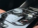 ５２３ｄ　ｘＤｒｉｖｅツーリング　エクスクルーシブ　【正規認定中古車】【最長４年！全国正規ディーラー保証付／２年・走行距離無制限】パノラマサンルーフ　クリスタルフィニッシュ　ＡＲビュー　トップビューカメラ　後輪操舵　アダプティブサス　メリノレザー（12枚目）