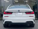 ３３０ｅ　Ｍスポーツ　ハイラインパッケージ　【正規認定中古車】【全国正規ディーラー保証付／２年・走行距離無制限】弊社下取り　ハイラインパッケージ　ワンオーナー　トップビューカメラ　全方位ＰＤＣ　ウッドトリム　青色キャリパー（14枚目）