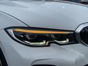３３０ｅ　Ｍスポーツ　ハイラインパッケージ　【正規認定中古車】【全国正規ディーラー保証付／２年・走行距離無制限】弊社下取り　ハイラインパッケージ　ワンオーナー　トップビューカメラ　全方位ＰＤＣ　ウッドトリム　青色キャリパー（21枚目）