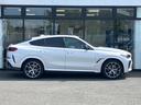 ｘＤｒｉｖｅ　３５ｄ　Ｍスポーツ　【正規認定中古車】【全国正規ディーラー保証付／２年・走行距離無制限】レッドレザースポーツパワーシート　ソートヒーター　パノラマサンルーフ　トップビュー　全方位ＰＤＣ　アダプティブＭサスペンション（12枚目）