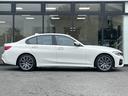 ３シリーズ ３３０ｅ　Ｍスポーツ　【正規認定中古車】【全国正規ディーラー保証付／２年・走行距離無制限】禁煙　弊社新車拠点下取　ワンオーナー車　トップビューカメラ　全方位センサー　シートヒーター　アンビエントライト　シートヒーター（5枚目）