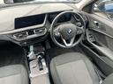 １１８ｉ　プレイ　【正規認定中古車】【全国正規ディーラー保証付／２年・走行距離無制限】禁煙　弊社新車拠点下取　ワンオーナー車　純正前後ドラレコ　アンビエントライト　全方位センサー　電動トランク　オートホールド　ＡＣＣ（27枚目）