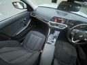 320d xDrive 【正規認定中古車】【全国正規ディーラー保証付/2年・走行距離無制限】弊社下取り車 黒布シート シートヒーター トップビューカメラ 全方位PDC ACC アンビエントライト(32枚目)