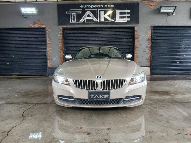 Z4 sDrive23iシルバー・トップ 電動開閉ハードトップ iDriveナビゲーションシステム キーレスエントリー パドルシフト 19インチアルミ HIDヘッドライト 直列6気筒NAエンジン(N52型)レーダー探知機 ETC オートライト(2枚目)