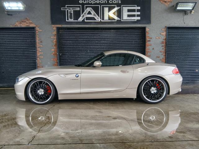 Z4 sDrive23iシルバー・トップ 電動開閉ハードトップ iDriveナビゲーションシステム キーレスエントリー パドルシフト 19インチアルミ HIDヘッドライト 直列6気筒NAエンジン(N52型)レーダー探知機 ETC オートライト(4枚目)