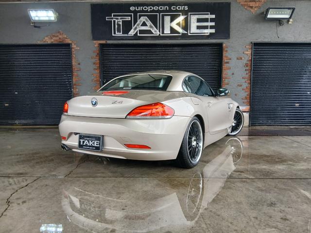 Z4 sDrive23iシルバー・トップ 電動開閉ハードトップ iDriveナビゲーションシステム キーレスエントリー パドルシフト 19インチアルミ HIDヘッドライト 直列6気筒NAエンジン(N52型)レーダー探知機 ETC オートライト(7枚目)