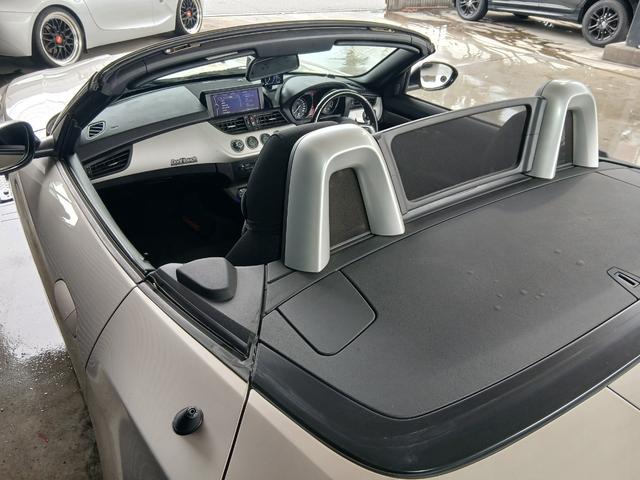 Z4 sDrive23iシルバー・トップ 電動開閉ハードトップ iDriveナビゲーションシステム キーレスエントリー パドルシフト 19インチアルミ HIDヘッドライト 直列6気筒NAエンジン(N52型)レーダー探知機 ETC オートライト(12枚目)