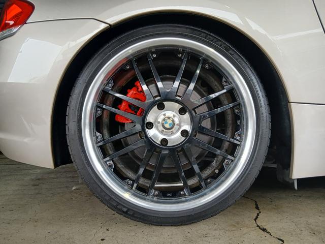 Z4 sDrive23iシルバー・トップ 電動開閉ハードトップ iDriveナビゲーションシステム キーレスエントリー パドルシフト 19インチアルミ HIDヘッドライト 直列6気筒NAエンジン(N52型)レーダー探知機 ETC オートライト(15枚目)