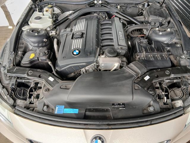 Z4 sDrive23iシルバー・トップ 電動開閉ハードトップ iDriveナビゲーションシステム キーレスエントリー パドルシフト 19インチアルミ HIDヘッドライト 直列6気筒NAエンジン(N52型)レーダー探知機 ETC オートライト(16枚目)