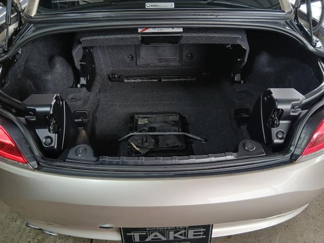 Z4 sDrive23iシルバー・トップ 電動開閉ハードトップ iDriveナビゲーションシステム キーレスエントリー パドルシフト 19インチアルミ HIDヘッドライト 直列6気筒NAエンジン(N52型)レーダー探知機 ETC オートライト(17枚目)