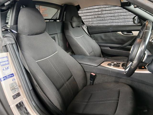 Z4 sDrive23iシルバー・トップ 電動開閉ハードトップ iDriveナビゲーションシステム キーレスエントリー パドルシフト 19インチアルミ HIDヘッドライト 直列6気筒NAエンジン(N52型)レーダー探知機 ETC オートライト(18枚目)