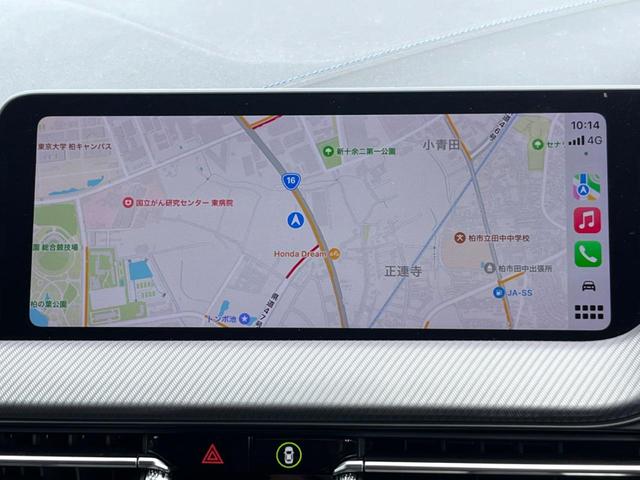 Ｍ１３５ｉ　ｘＤｒｉｖｅ　ＡｐｐｌｅｃａｒＰｌａｙ　純正ナビ　バックカメラ　アクティブクルーズコントロール　パワーシート・ヒーター　パワーバックドア　コンフォートアクセス　パークディスタンスコントロール　ＥＴＣ　禁煙車(4枚目)