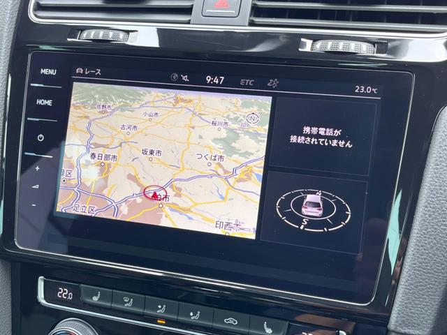 ゴルフＲ ベースグレード　１オーナー　黒革シート　ＡＰＰＬＥＣＡＲＰＬＡＹ　ＤｉｓｃｏｖｅｒＰｒｏ　純正ナビ　リアビューカメラ　シートヒーター　パワーシート　ブラインドスポット　アダプティブクルコン　ＬＥＤヘッド　ＥＴＣ　禁煙（5枚目）