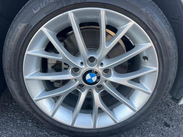 １シリーズ １１８ｄ　ファッショニスタ　ベージュ革シート　純正ナビ　バックカメラ　衝突軽減　アクティブクルーズコントロール　パーキングアシスト　シートヒーター　ＬＥＤヘッドランプ　純正１７インチアルミホイール　Ｂｌｕｅｔｏｏｔｈ接続　ＥＴＣ（56枚目）