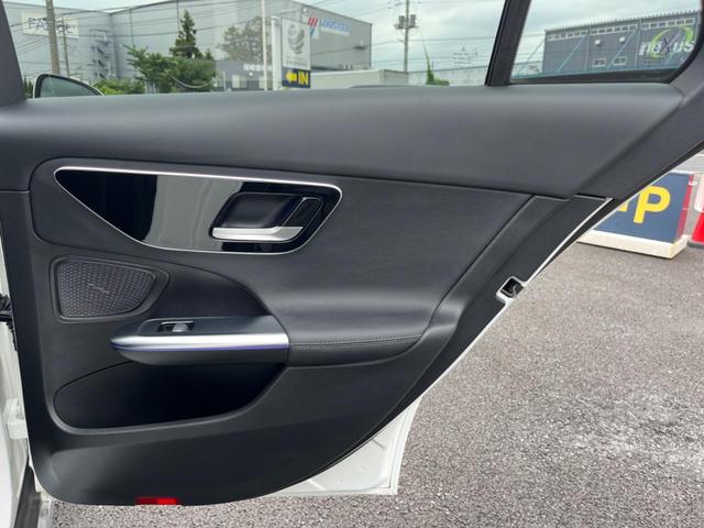 Ｃクラスオールテレイン Ｃ２２０ｄ　４マチック　オールテレイン　レザーエクスクルーシブＰＫＧ　レーダーセーフティＰＫＧ　サンルーフ　黒革シート　純正ナビＴＶ　３６０度カメラ　ＨＵＤ　キーレスゴー　シートヒーター　パワーシート　アンビエントライト　ＥＴＣ（52枚目）