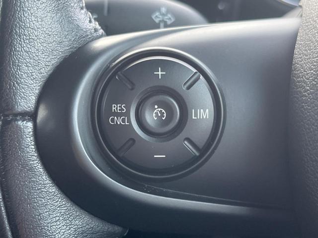 ＭＩＮＩ クーパーＳ　クラブマン　チリＰＫＧ　純正ナビ　フルセグＴＶ　リアビューカメラ　革／クロスコンビシート　オートクルーズコントロール　コンフォートアクセス　純正１８インチアルミホイール　ＬＥＤヘッドランプ　ＥＴＣ　禁煙車（6枚目）