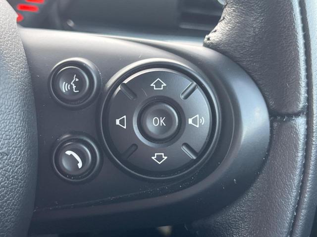 ＭＩＮＩ クーパーＳ　クラブマン　チリＰＫＧ　純正ナビ　フルセグＴＶ　リアビューカメラ　革／クロスコンビシート　オートクルーズコントロール　コンフォートアクセス　純正１８インチアルミホイール　ＬＥＤヘッドランプ　ＥＴＣ　禁煙車（36枚目）