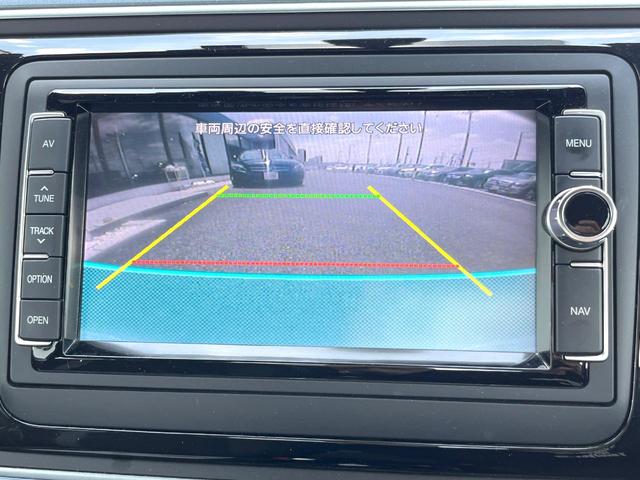 ザ・ビートル デザイン　７１６ＳＤＣＷパッケージ　ＨＩＤヘッド　バックカメラ　クルーズコントロール　オートライト　フロントフォグ　シートバックポケット　スマートエントリー　純正１７インチアルミ　ＥＴＣ　禁煙車（5枚目）