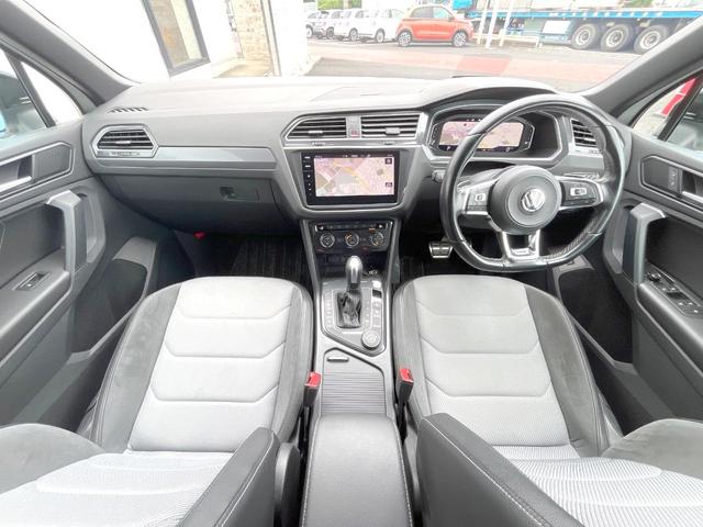 ティグアン ＴＤＩ　４モーション　Ｒライン　ブラックスタイル　１オーナー　４５０台限定車　ＡｐｐｌｅＣａｒＰｌａｙ　純正ナビＴＶ　３６０度カメラ　アダプティブクルコン　純正１９インチＡＷ　ヘッドアップディスプレイ　パワーバックドア　全席シートヒーター　禁煙車（2枚目）