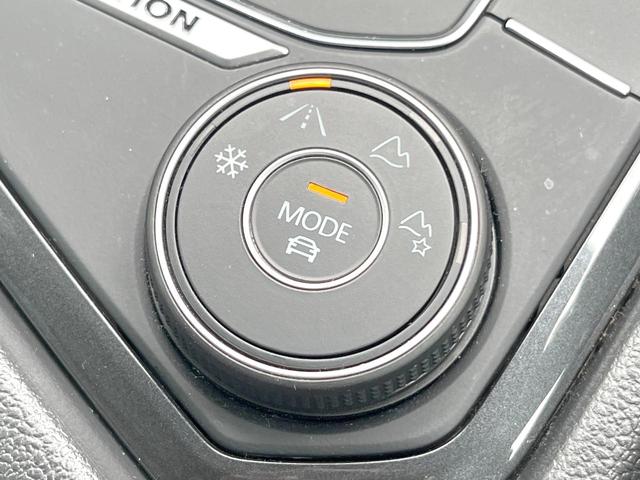 ティグアン ＴＤＩ　４モーション　Ｒライン　ブラックスタイル　１オーナー　４５０台限定車　ＡｐｐｌｅＣａｒＰｌａｙ　純正ナビＴＶ　３６０度カメラ　アダプティブクルコン　純正１９インチＡＷ　ヘッドアップディスプレイ　パワーバックドア　全席シートヒーター　禁煙車（30枚目）