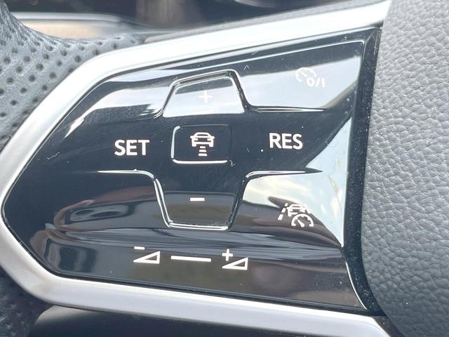 ゴルフＧＴＩ ベースグレード　１オーナー　ＤＣＣパッケージ　ＤｉｓｃｏｖｅｒＰｒｏパッケージ　テクノロジーパッケージ　バックカメラ　シートヒーター　専用スポーツサスペンション　ステアリングヒーター　デジタルコックピットプロ　禁煙（6枚目）