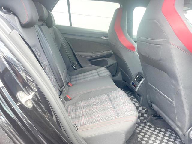 ゴルフＧＴＩ ベースグレード　１オーナー　ＤＣＣパッケージ　ＤｉｓｃｏｖｅｒＰｒｏパッケージ　テクノロジーパッケージ　バックカメラ　シートヒーター　専用スポーツサスペンション　ステアリングヒーター　デジタルコックピットプロ　禁煙（9枚目）