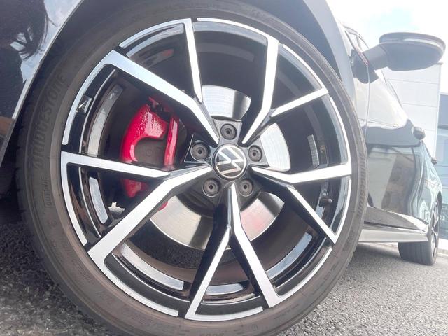 ゴルフＧＴＩ ベースグレード　１オーナー　ＤＣＣパッケージ　ＤｉｓｃｏｖｅｒＰｒｏパッケージ　テクノロジーパッケージ　バックカメラ　シートヒーター　専用スポーツサスペンション　ステアリングヒーター　デジタルコックピットプロ　禁煙（13枚目）