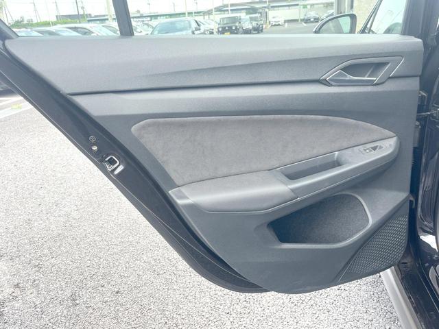 ゴルフＧＴＩ ベースグレード　１オーナー　ＤＣＣパッケージ　ＤｉｓｃｏｖｅｒＰｒｏパッケージ　テクノロジーパッケージ　バックカメラ　シートヒーター　専用スポーツサスペンション　ステアリングヒーター　デジタルコックピットプロ　禁煙（22枚目）