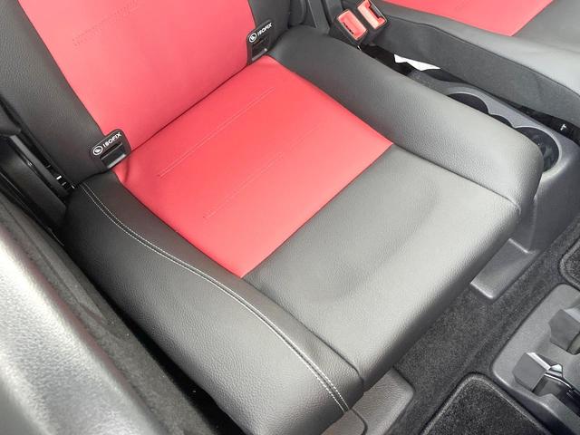 ＧＬＢ ＧＬＢ２００ｄ　４マチックＡＭＧレザエクスクルシブＰ　パノラミックスライディングルーフ　レザーエクスクルーシブＰＫＧ　ナビゲーションＰＫＧ　アドバンスドＰＫＧ　レーダーセーフティＰＫＧ　赤・黒革シート　全周囲カメラ　パワーシート・ヒーター　ＥＴＣ　禁煙車（55枚目）