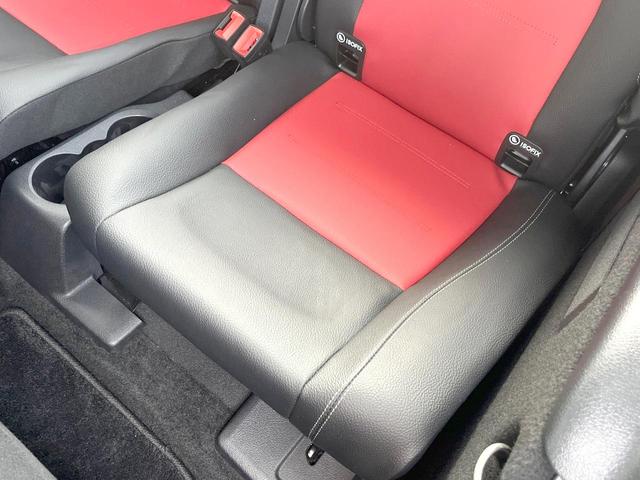 ＧＬＢ ＧＬＢ２００ｄ　４マチックＡＭＧレザエクスクルシブＰ　パノラミックスライディングルーフ　レザーエクスクルーシブＰＫＧ　ナビゲーションＰＫＧ　アドバンスドＰＫＧ　レーダーセーフティＰＫＧ　赤・黒革シート　全周囲カメラ　パワーシート・ヒーター　ＥＴＣ　禁煙車（56枚目）