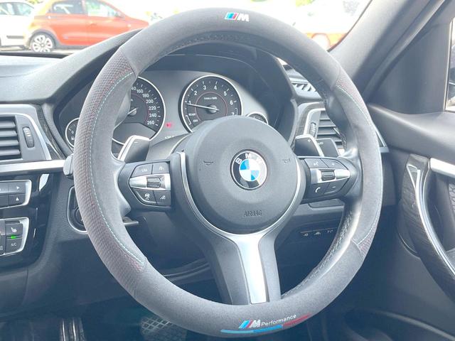 ３シリーズ ３２０ｉ　Ｍスポーツ　サンルーフ　純正ナビ　リアビューカメラ　アクティブクルーズコントロール　ブラインドスポットアシスト　パワーシート　シートヒーター　純正１８インチアルミホイール　Ｍスポーツサスペンション　ＥＴＣ　禁煙車（12枚目）