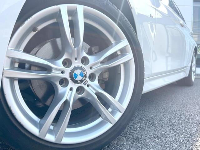 ３シリーズ ３２０ｉ　Ｍスポーツ　サンルーフ　純正ナビ　リアビューカメラ　アクティブクルーズコントロール　ブラインドスポットアシスト　パワーシート　シートヒーター　純正１８インチアルミホイール　Ｍスポーツサスペンション　ＥＴＣ　禁煙車（14枚目）