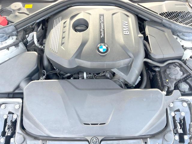 ３シリーズ ３２０ｉ　Ｍスポーツ　サンルーフ　純正ナビ　リアビューカメラ　アクティブクルーズコントロール　ブラインドスポットアシスト　パワーシート　シートヒーター　純正１８インチアルミホイール　Ｍスポーツサスペンション　ＥＴＣ　禁煙車（19枚目）