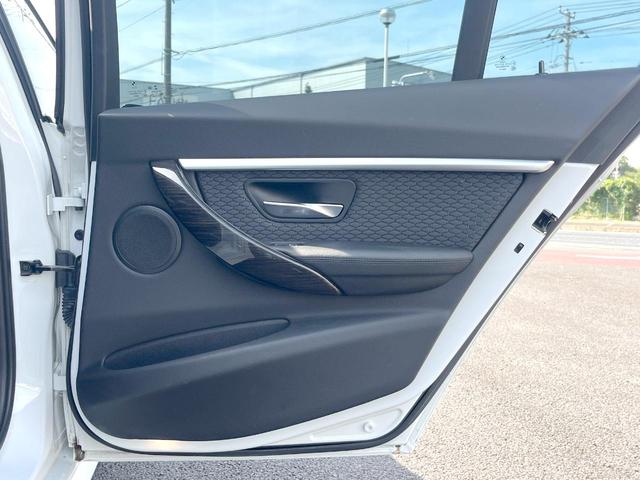 ３シリーズ ３２０ｉ　Ｍスポーツ　サンルーフ　純正ナビ　リアビューカメラ　アクティブクルーズコントロール　ブラインドスポットアシスト　パワーシート　シートヒーター　純正１８インチアルミホイール　Ｍスポーツサスペンション　ＥＴＣ　禁煙車（42枚目）