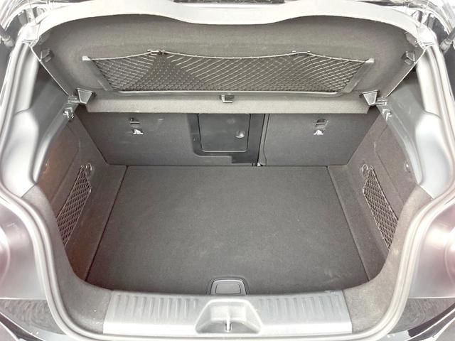 Ａクラス Ａ１８０　ＡＭＧ　スタイル　ＡＭＧプレミアムＰＫＧ　レーダーセーフティＰＫＧ　純正ナビＴＶ　リアビューカメラ　キーレスゴー　シートヒーター　パークトロニック　パーキングパイロット　ＬＥＤヘッドライト　ハイビームアシスト　ＥＴＣ（12枚目）