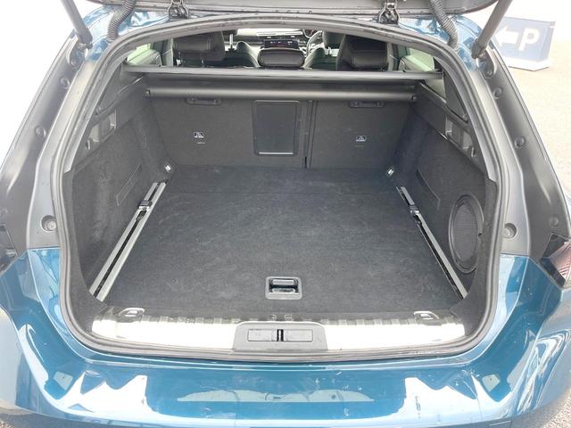 ５０８ ＳＷ　ＧＴ　ブルーＨＤｉ　１オーナー　フルＰＫＧ　サンルーフ　黒革シート　純正ナビ　フルセグ　３６０度カメラ　ＬＥＤヘッドライト　電動リア　ＦＯＣＡＬプレミアムサウンド　純正１８インチアルミ　ＥＴＣ　禁煙（12枚目）