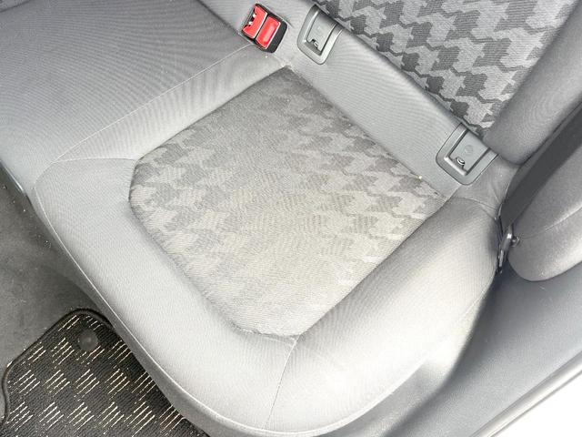 Ａ３ スポーツバック１．４ＴＦＳＩ　ＭＭＩナビゲーションＰＫＧ　コンビニエンスＰＫＧ　純正ナビＴＶ　リアビューカメラ　アドバンストキー　パドルシフト　純正１６インチアルミホイール　ＨＩＤヘッドランプ　ＥＴＣ（43枚目）