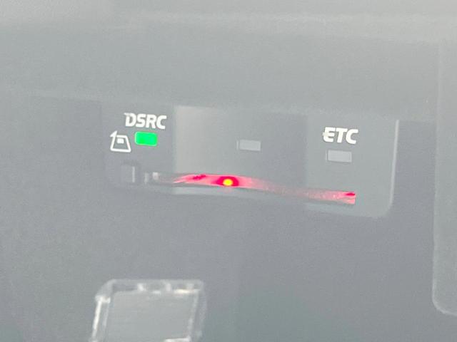 ＴＴクーペ ２．０ＴＦＳＩ　Ｓラインパッケージ　バーチャルコックピット　純正ナビ　ハーフレザーシート　純正１８インチアルミホイール　ＬＥＤヘッドランプ　Ｓラインスポーツサスペンション　「Ｓ　ｌｉｎｅ」エンブレム　ステンレス製ペダル　ＥＴＣ　禁煙車（6枚目）