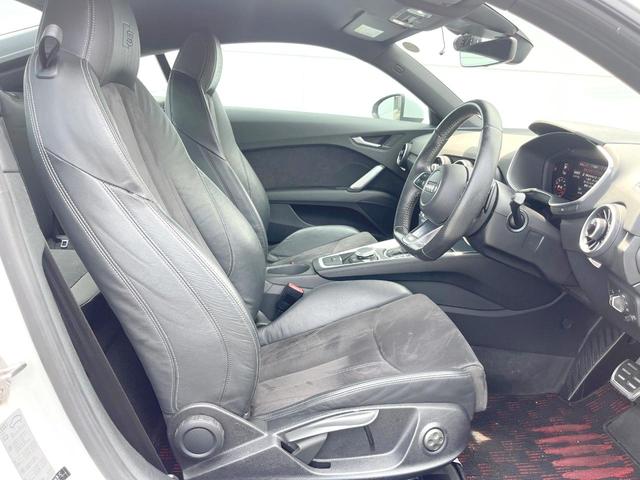 ＴＴクーペ ２．０ＴＦＳＩ　Ｓラインパッケージ　バーチャルコックピット　純正ナビ　ハーフレザーシート　純正１８インチアルミホイール　ＬＥＤヘッドランプ　Ｓラインスポーツサスペンション　「Ｓ　ｌｉｎｅ」エンブレム　ステンレス製ペダル　ＥＴＣ　禁煙車（8枚目）