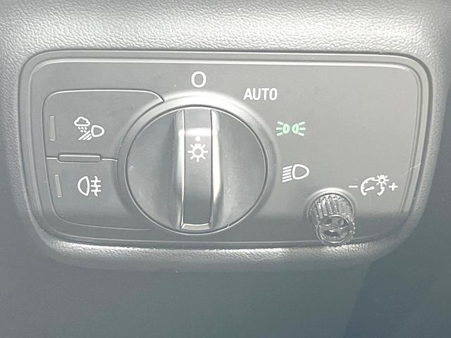 ＴＴクーペ ２．０ＴＦＳＩ　Ｓラインパッケージ　バーチャルコックピット　純正ナビ　ハーフレザーシート　純正１８インチアルミホイール　ＬＥＤヘッドランプ　Ｓラインスポーツサスペンション　「Ｓ　ｌｉｎｅ」エンブレム　ステンレス製ペダル　ＥＴＣ　禁煙車（32枚目）