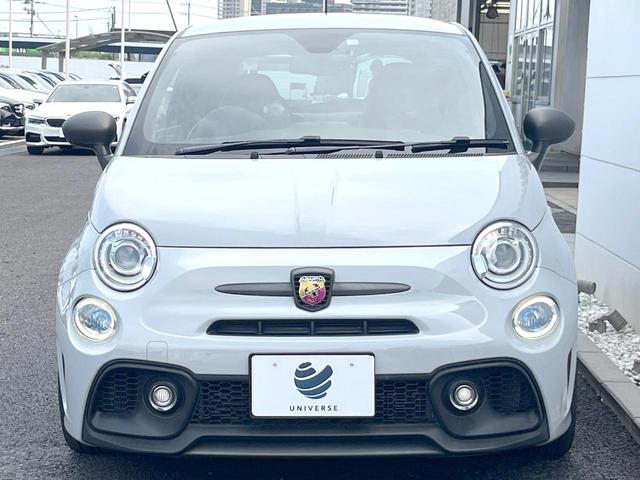 アバルト５９５ コンペティツィオーネ　５速ＭＴ　ｃａｒｒｏｚｚｅｒｉａ製ナビ　バックカメラ　フルセグＴＶ　レコードモンツァマフラー　Ｓａｂｅｌｔ製革・アルカンターラコンビシート　ＨＩＤヘッド　純正１７インチアルミ　ＥＴＣ　禁煙車（15枚目）
